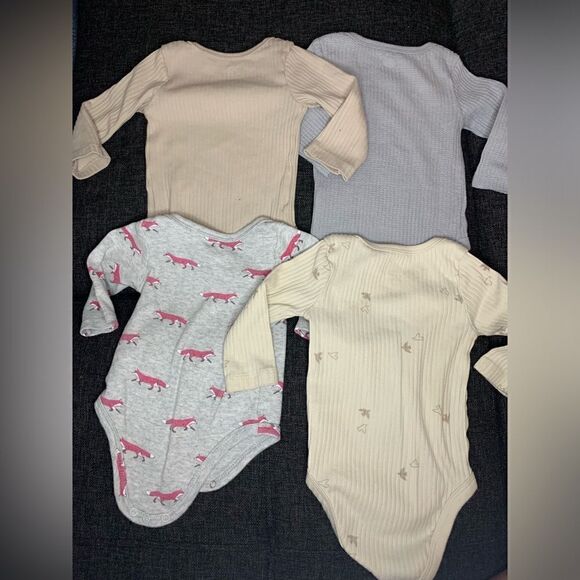 Long Sleeve Onesie Bundle - Picture 8 of 9